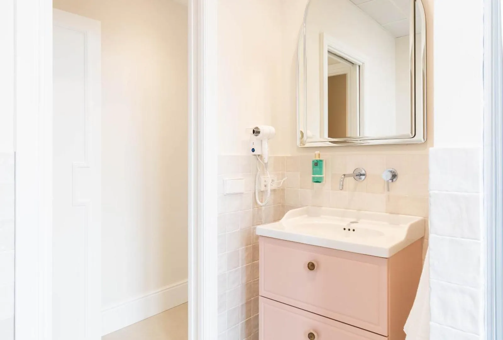 Betis Suites-La Campana Seville Apartment